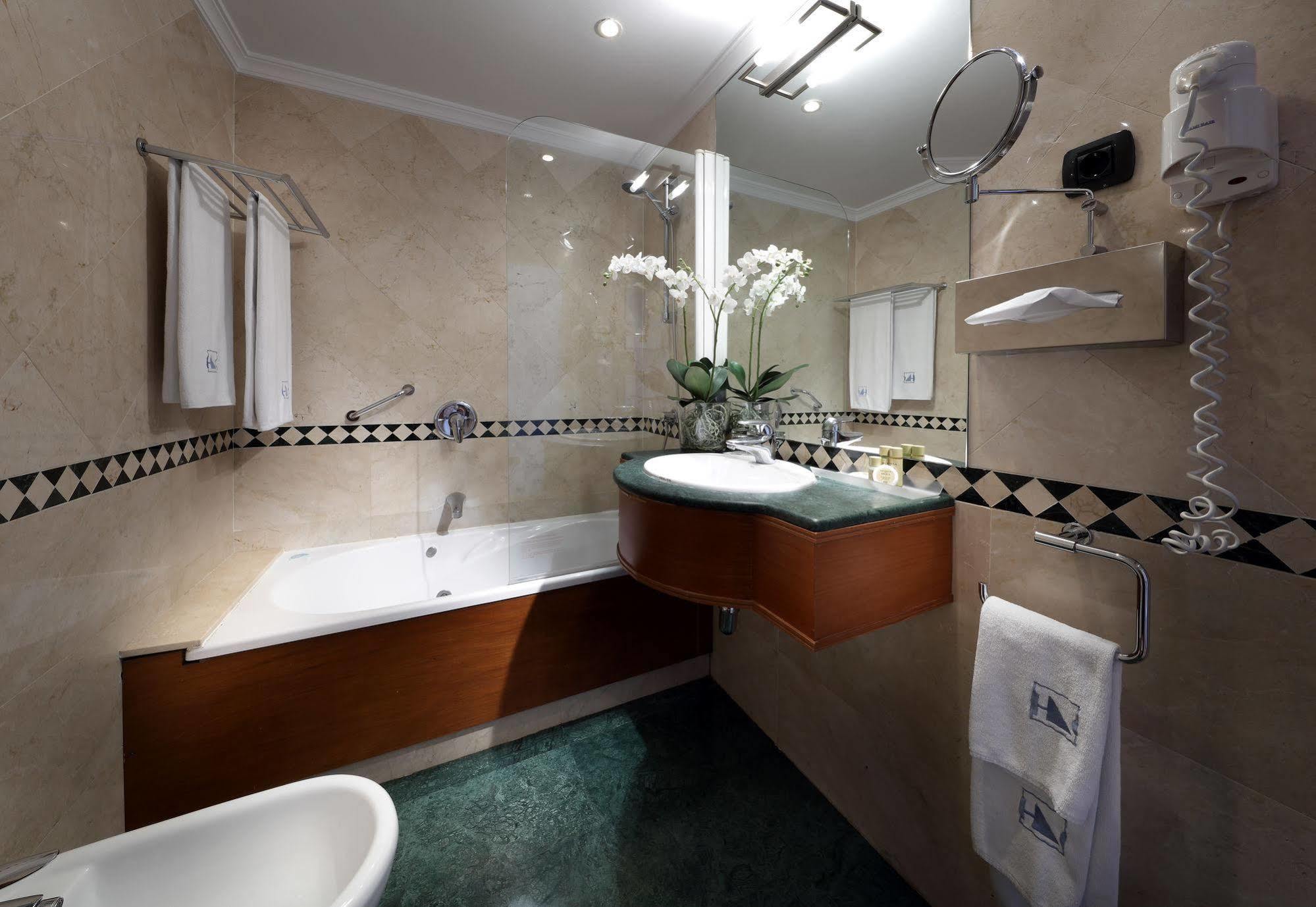 Eurostars Astoria 3* Malaga